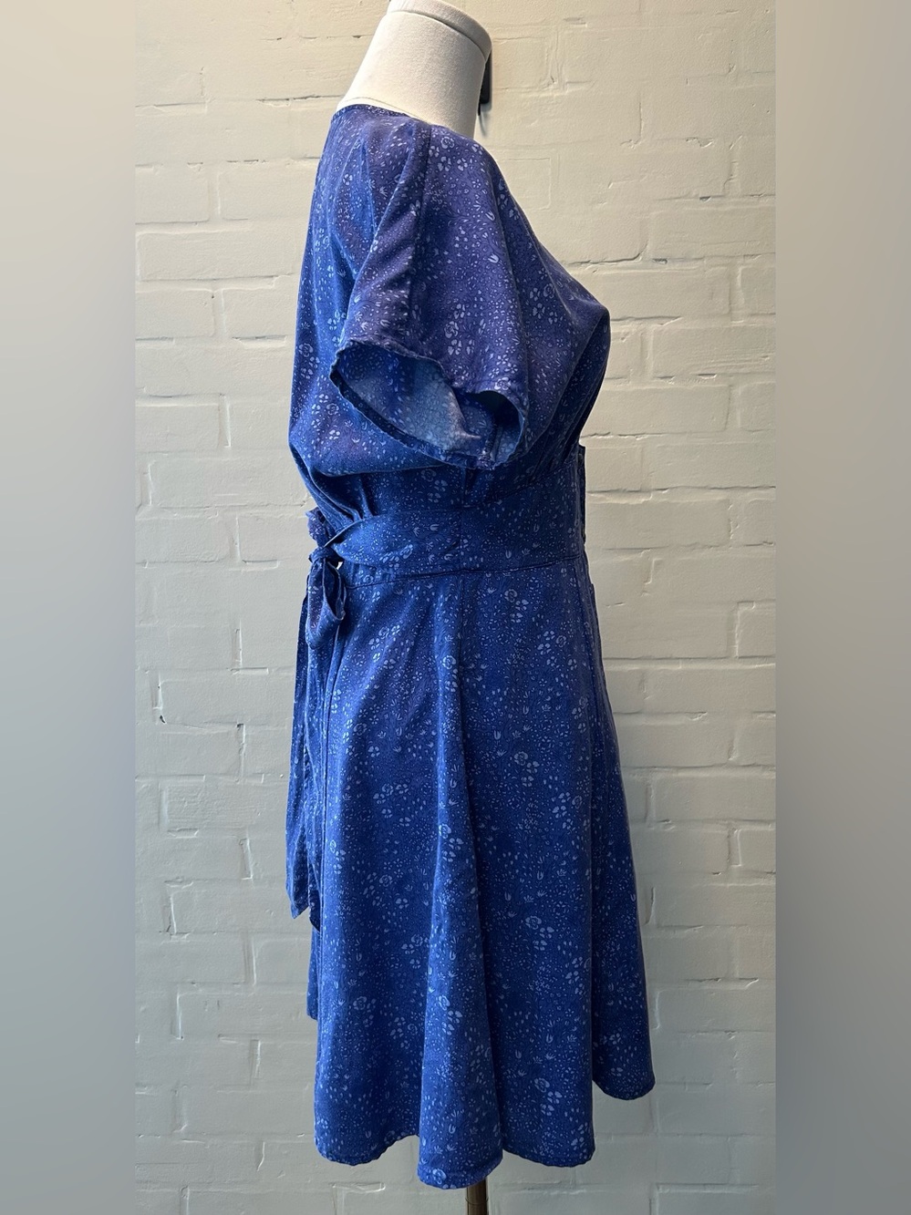 Marine Layer Camila Mini Dress Size S Blue Floral Tencel Button Front Tie Waist - Picture 7 of 11